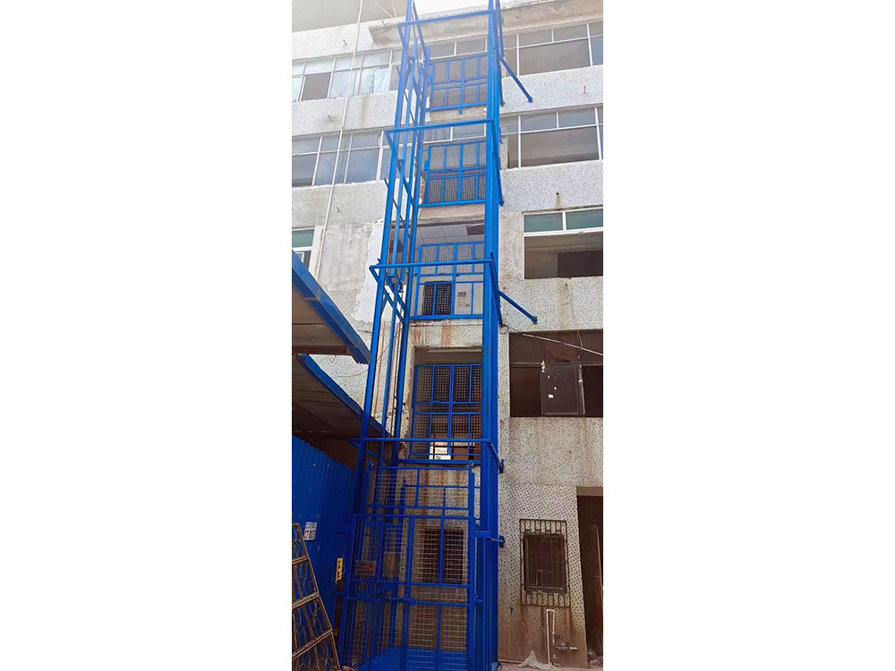 導(dǎo)軌式升降貨梯